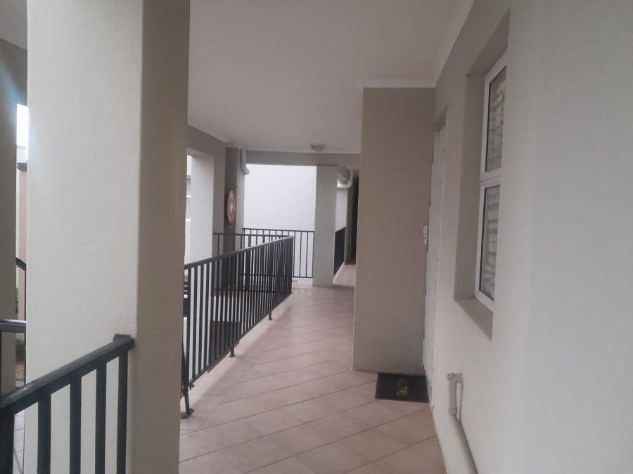 1 Bedroom Property for Sale in Whispering Pines Western Cape